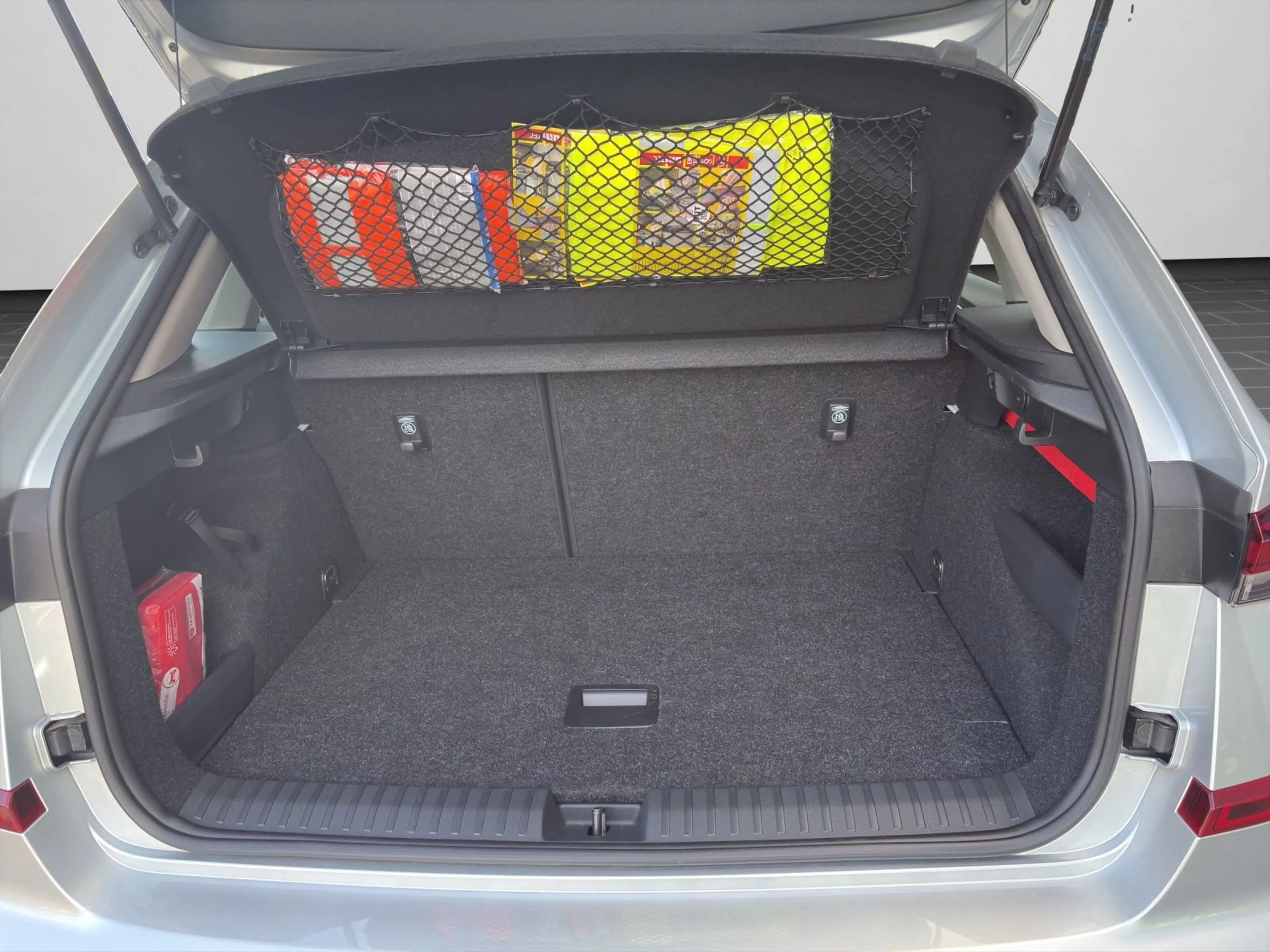 Skoda Kamiq Selection 1.0 TSI EINPARKHILFE RÜCKFAHRKAM — photo 15