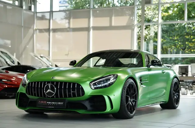 Mercedes-Benz AMG GT view 5