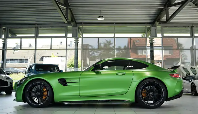 Mercedes-Benz AMG GT view 11
