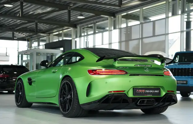 Mercedes-Benz AMG GT view 10