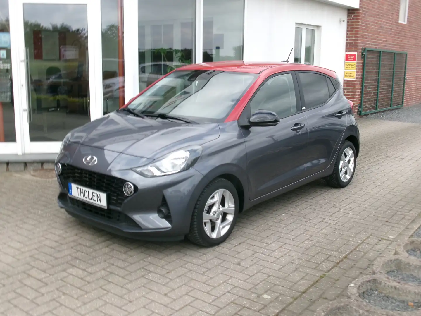 Hyundai i10 1,2 Intro Edition Navi Alu Klima Kamera Shz Gris - 2