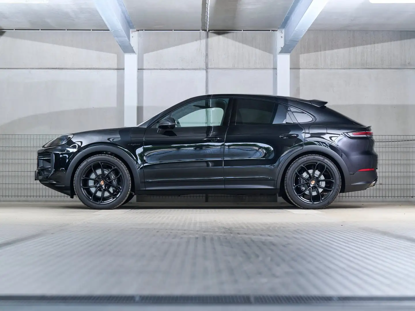 Porsche Cayenne E-Hybrid Coupé Black Edition Schwarz - 2