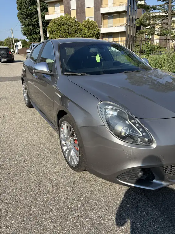Alfa Romeo Giulietta 2010 из Европы — купить под ключ