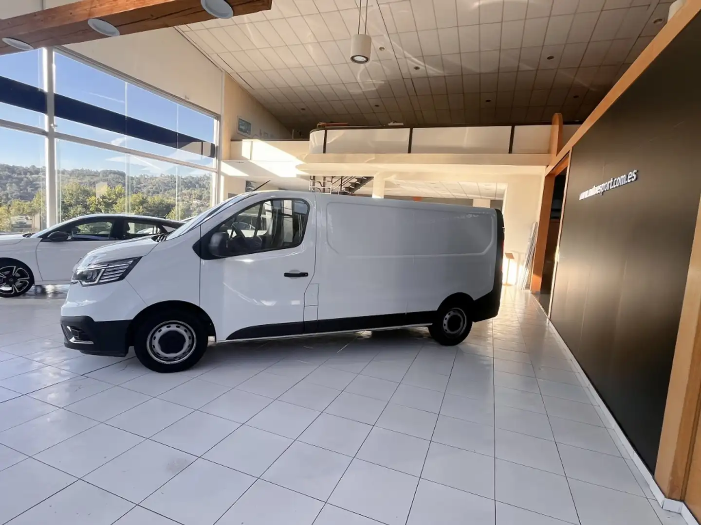 Renault Trafic Furgón L1H1 BluedCi 96kW Blanco - 2