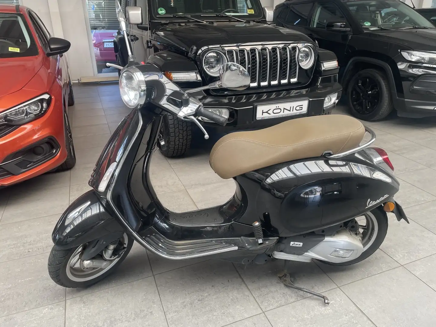 Vespa Primavera 125 E4 ABS BLU Zwart - 2