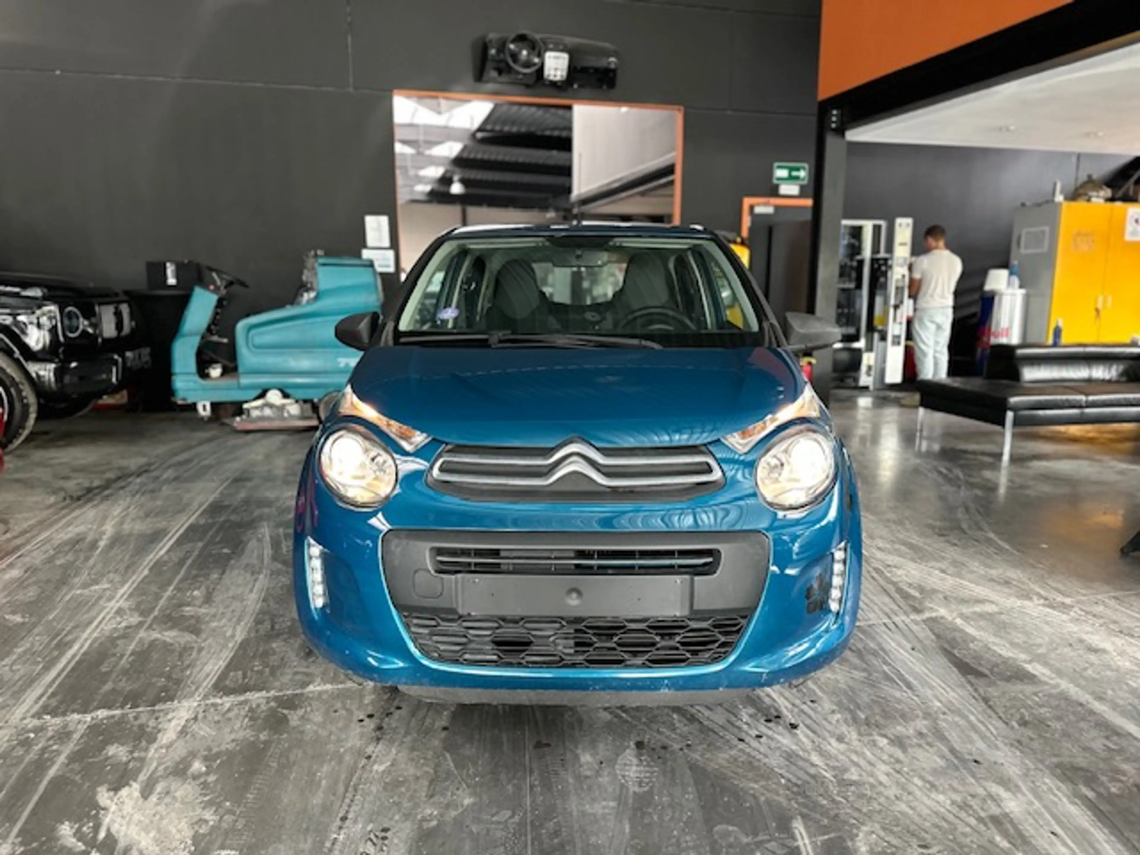 Citroen C1 C1 1.0 - BLUTOOTH/TEL - A/C — photo 2