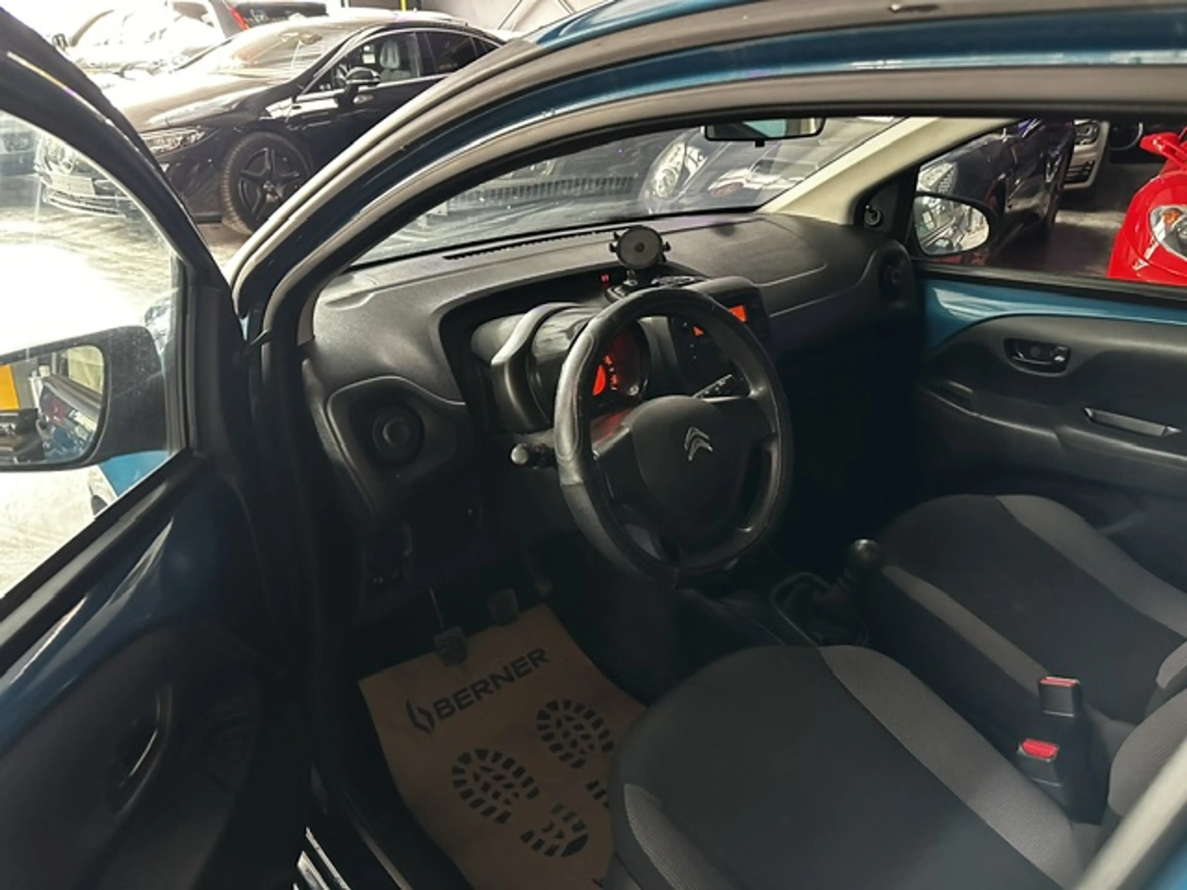 Citroen C1 C1 1.0 - BLUTOOTH/TEL - A/C — photo 10