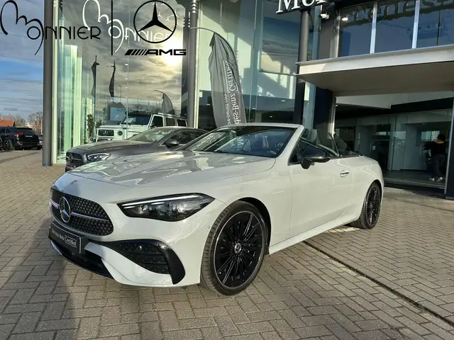 Mercedes-Benz CLE 200 Cabriolet CLE 4MATIC Cabriolet AMG Line