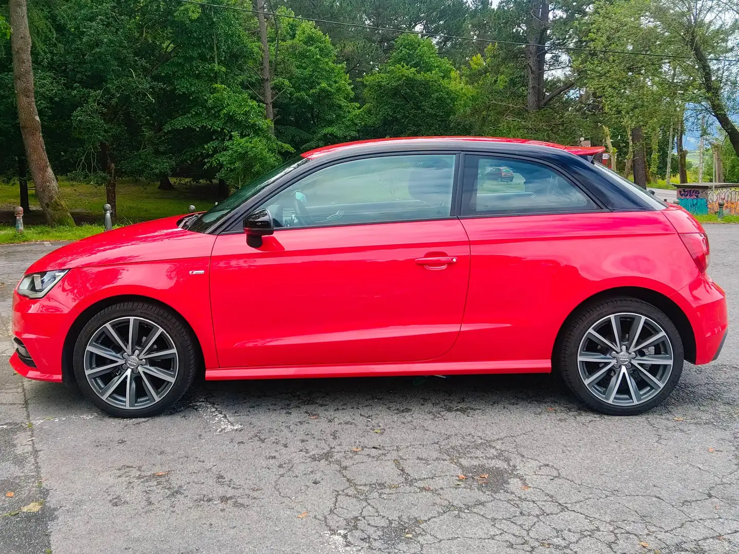 Audi A1 A1 1.0 TFSI Adrenalin Adrenalin Rojo - 2
