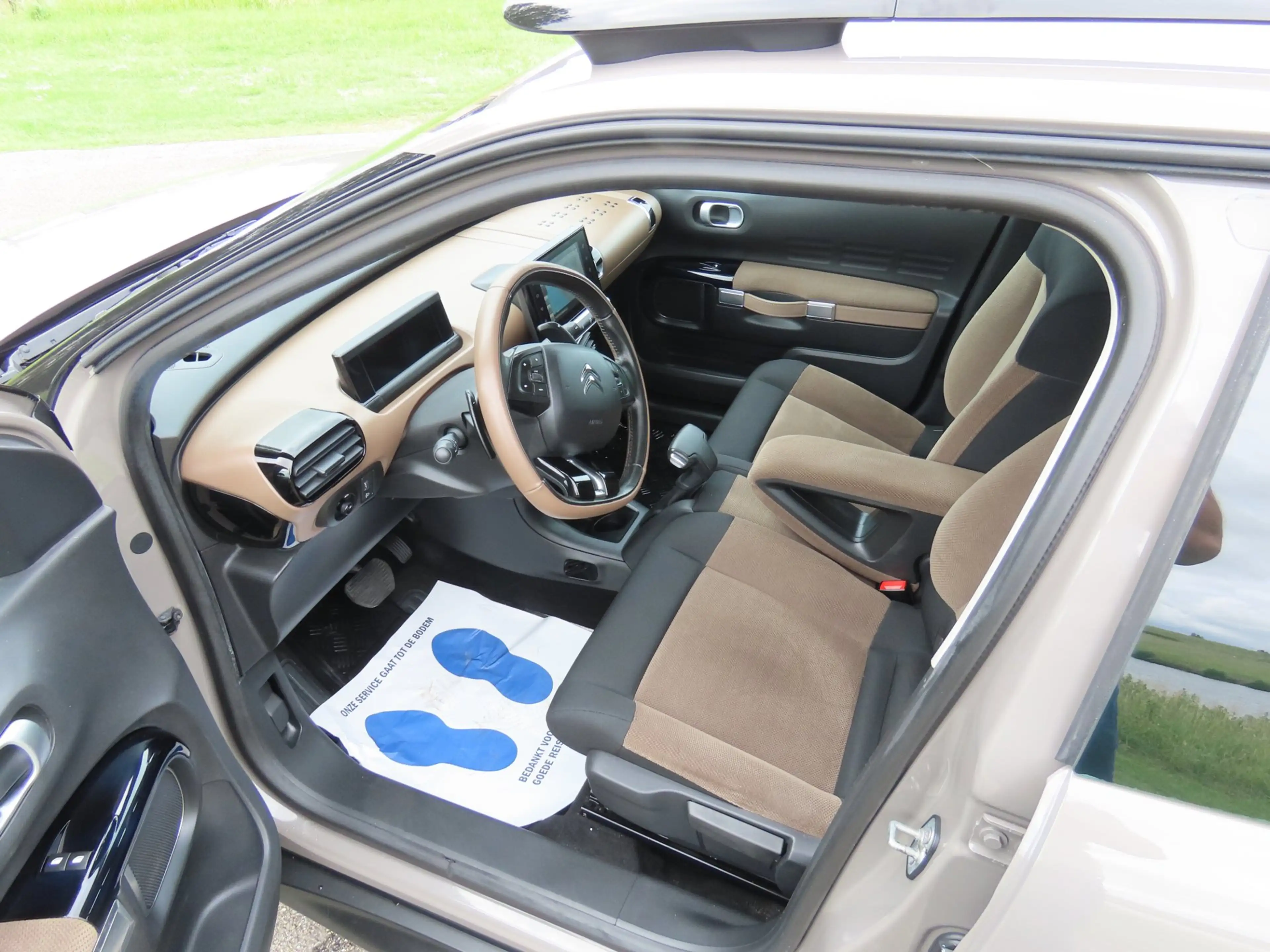 Citroen C4 Cactus 1.2 e-VTi Feel *2e EIG *CAMERA *NAVI *DIST VV !! — photo 8