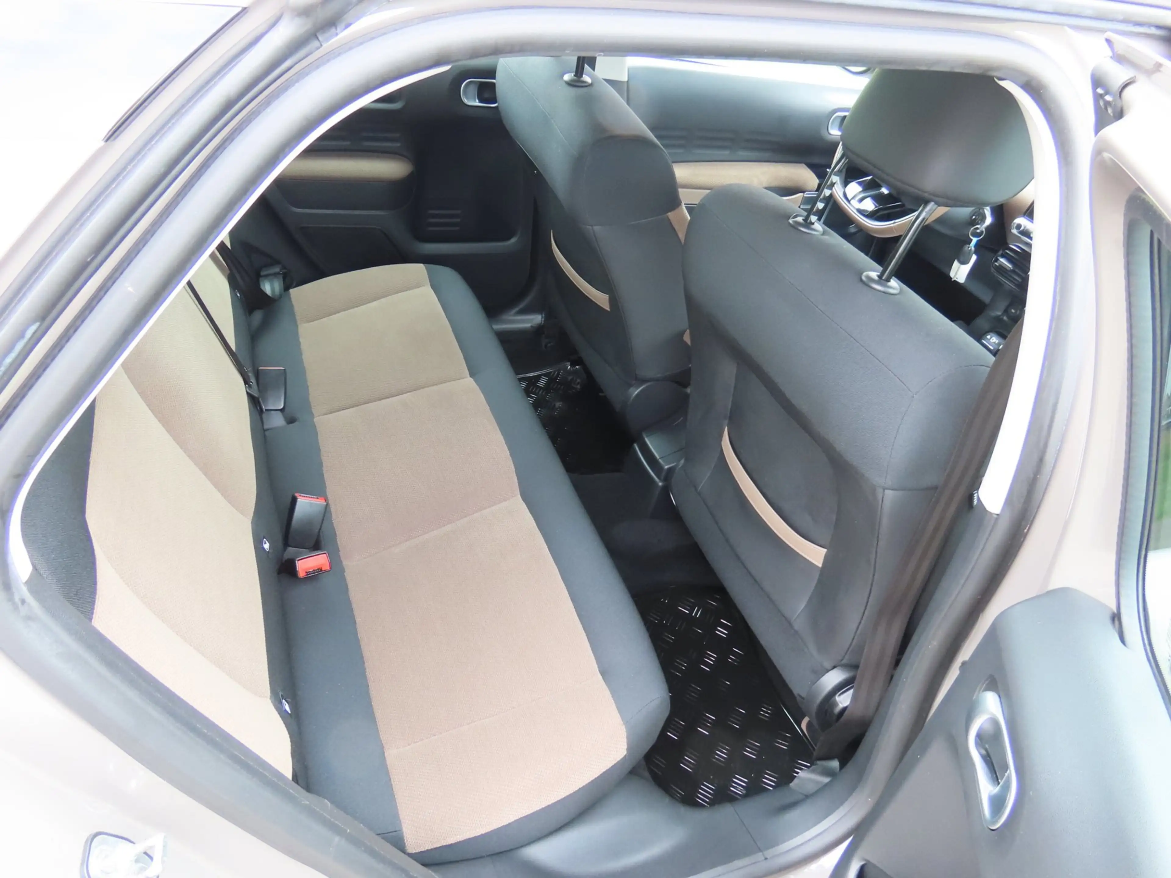 Citroen C4 Cactus 1.2 e-VTi Feel *2e EIG *CAMERA *NAVI *DIST VV !! — photo 12