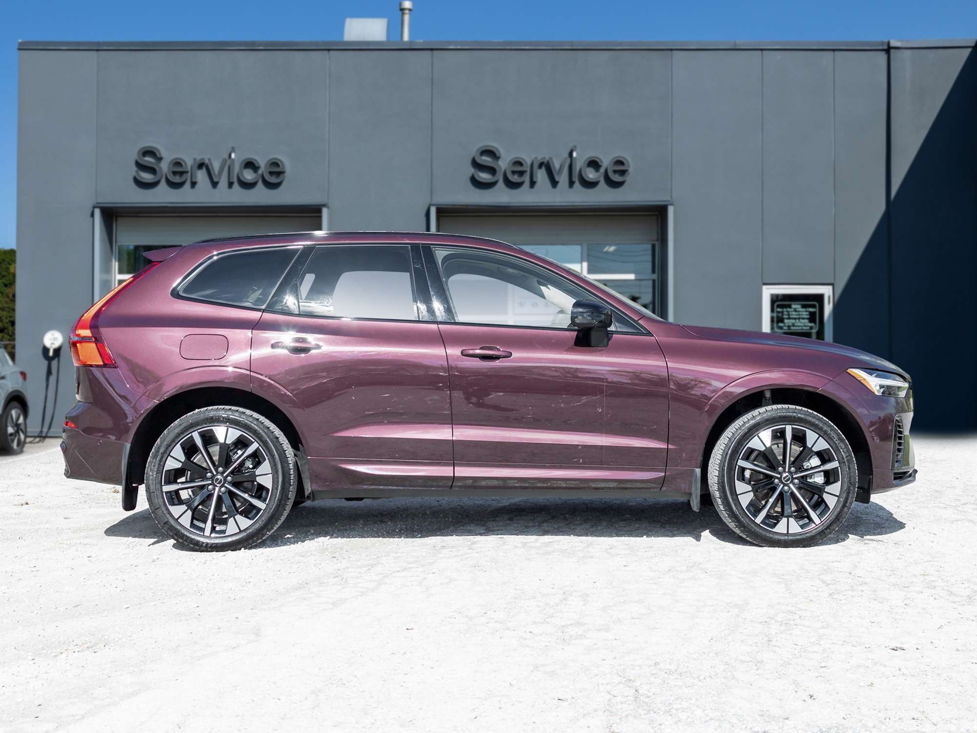 2026 Volvo XC60 T8 AWD Ultra Dark Theme |EXEC DEMO |LIKE NEW thumb 6