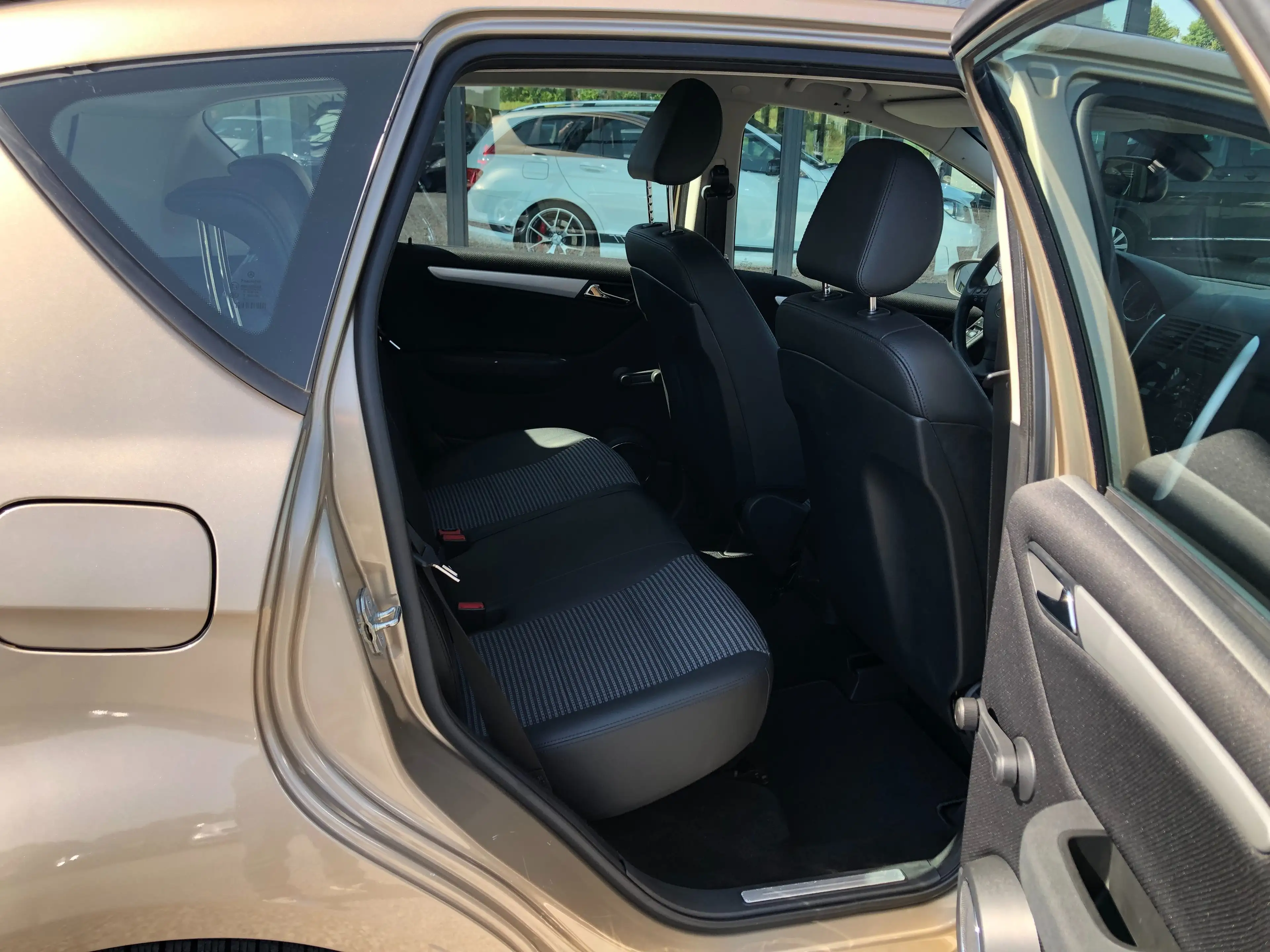 Mercedes-Benz A 150 Autotronic Avantgarde*Licht-/Sicht-Paket*2.Hand* — photo 8