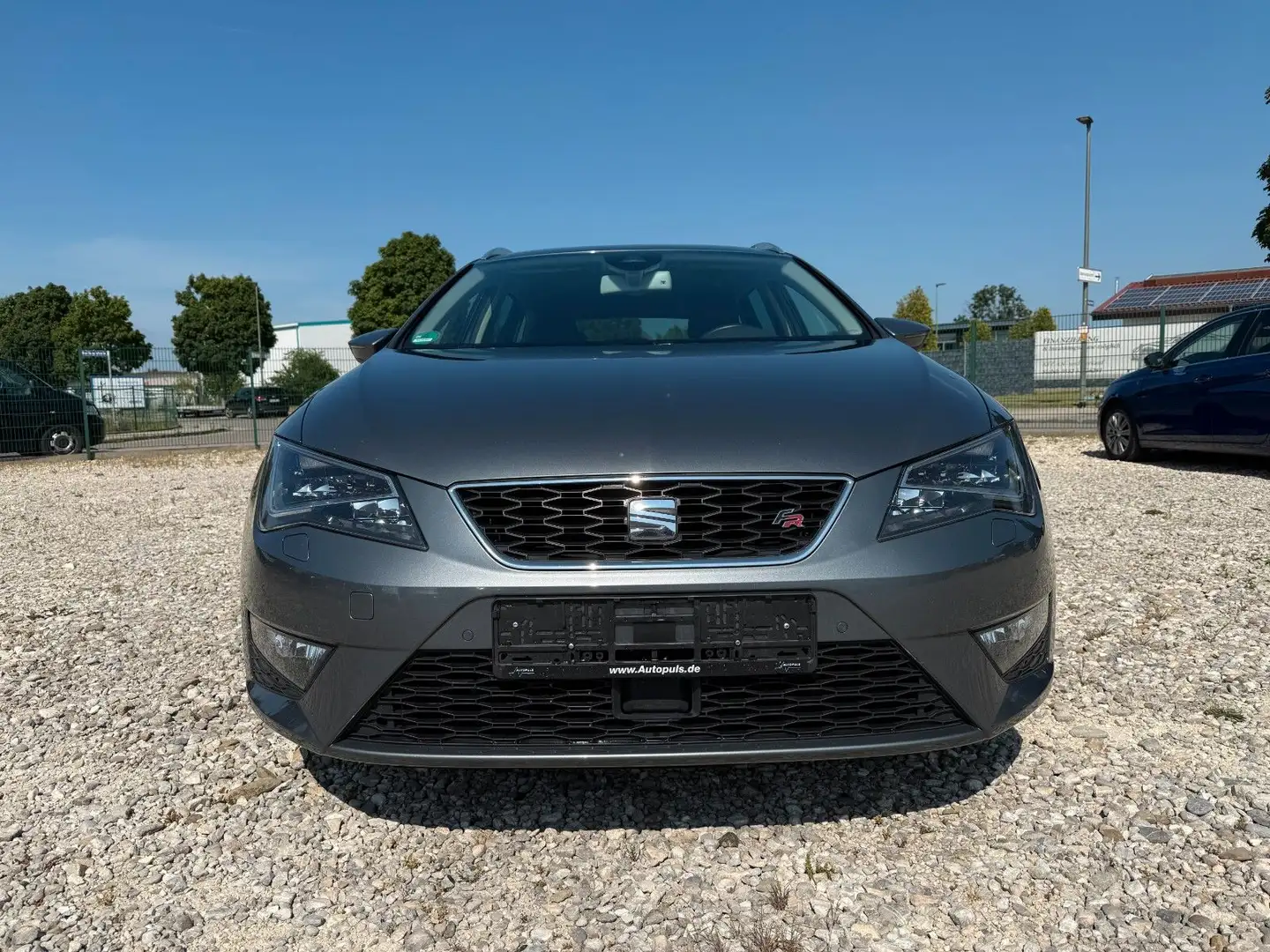 SEAT Leon ST FR Voll Servicehistory Gris - 2