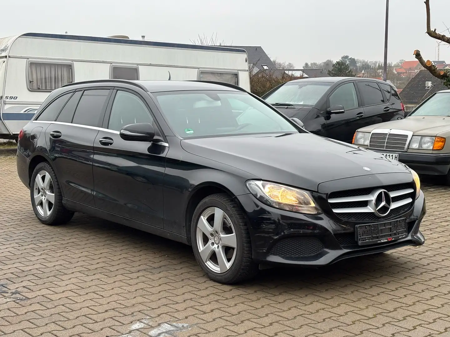 Mercedes-Benz C 200 d T mit Sitzheizung / Parktronic und neuem TÜV Black - 1