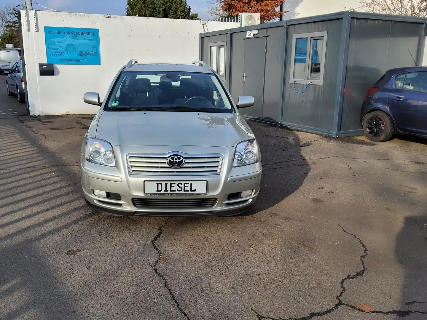 Toyota Avensis Avensis Combi Diesel 2.0 D-4D Combi Executive Silber - 1