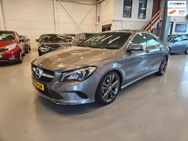 Mercedes-Benz CLA 180 Prestige Trekhaak navigatie (carplay optie)