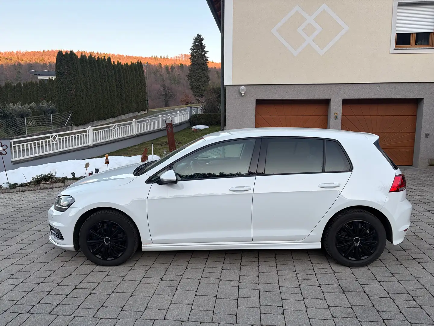 Volkswagen Golf Golf R-line 1,6 BMT TDI Weiß - 2
