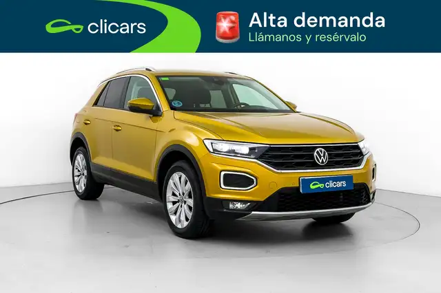 Volkswagen T-Roc view 3