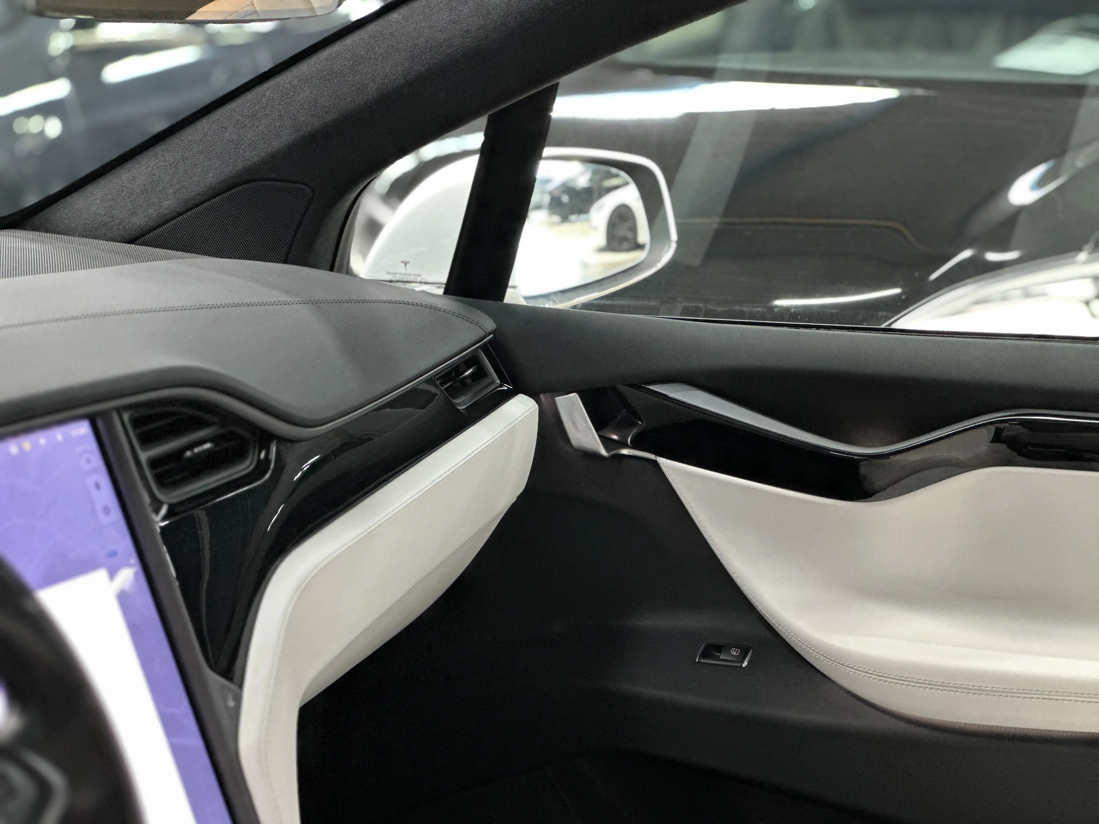 Tesla Model X LONG RANGE - AUTOPILOT - 5 SEATS - WINTER PACK — photo 13