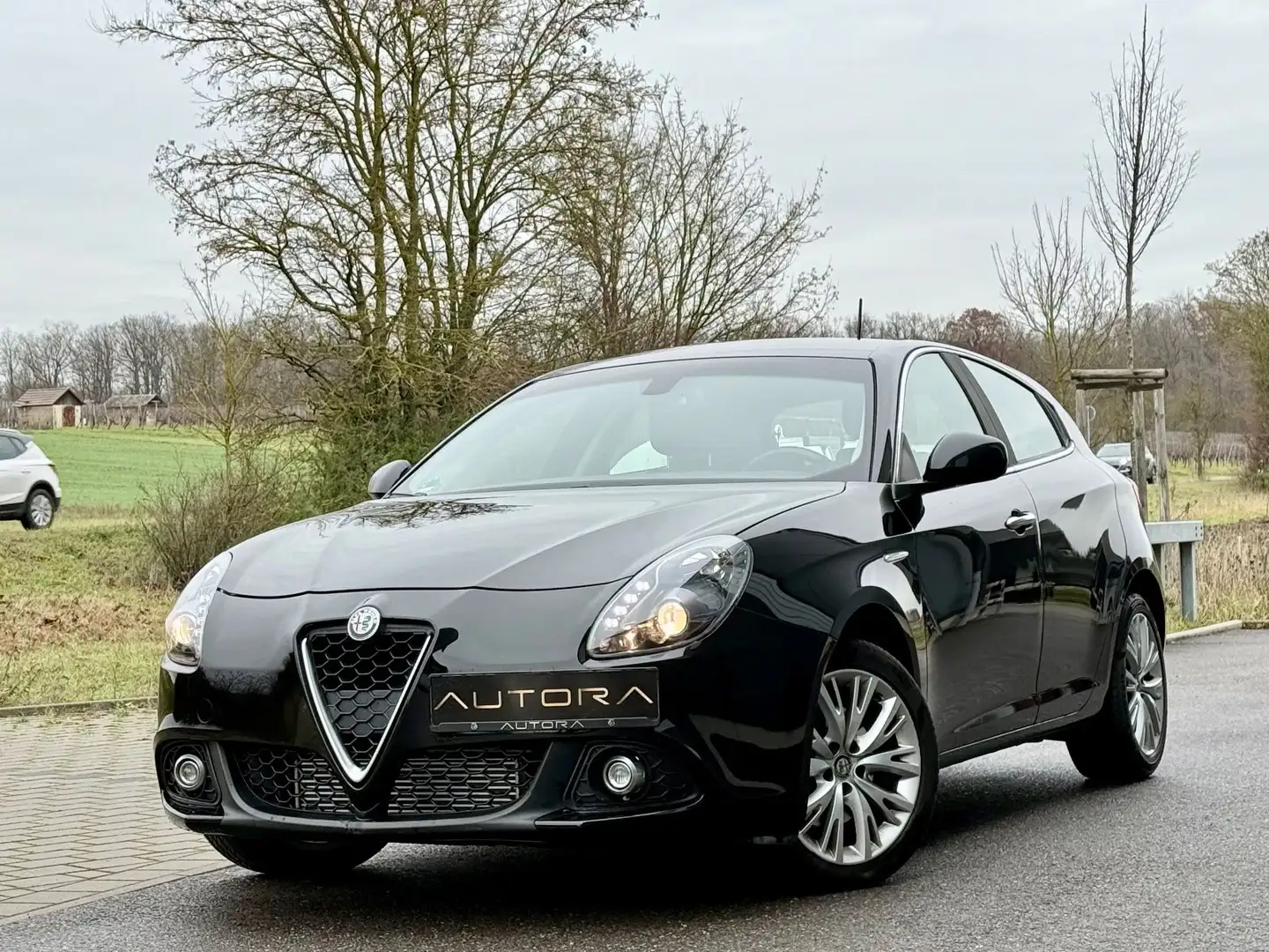 Alfa Romeo Giulietta Super |AUTOMATIK|SHZ|TEMPOMAT| Schwarz - 1