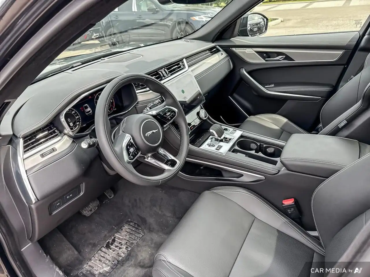 Jaguar F-Pace снимка Jaguar F-Pace