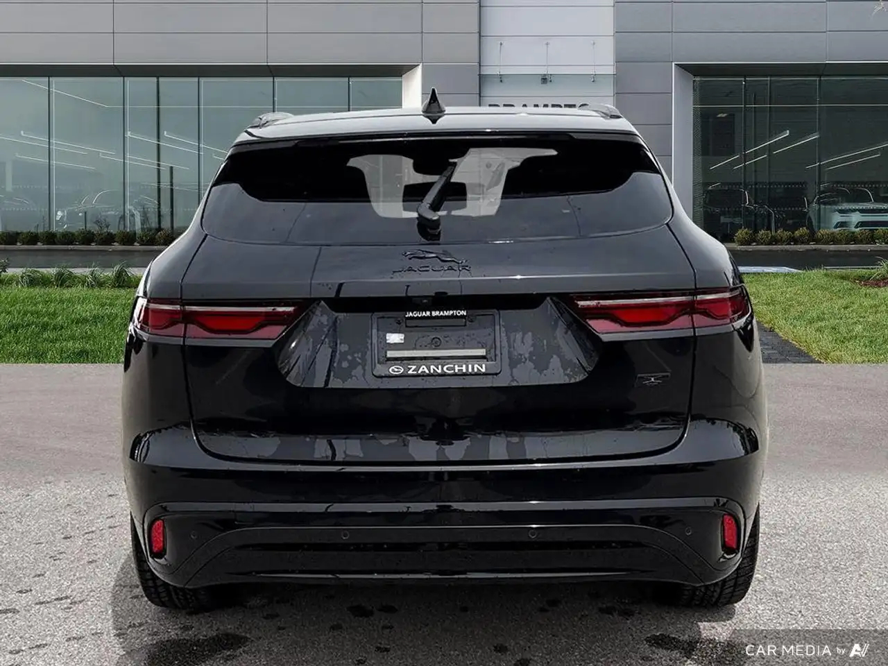 Jaguar F-Pace снимка Jaguar F-Pace