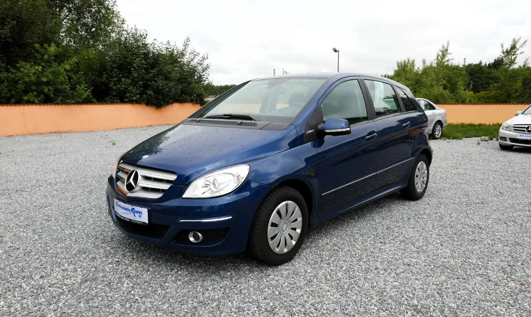 Mercedes-Benz B 180 "CLASSIC"/SHZ/Isofix Blue - 2