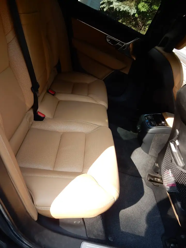 Volvo V90 Cross Country photo Volvo V90 Cross Country