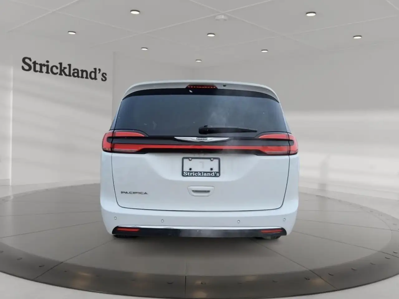 Chrysler Pacifica снимка Chrysler Pacifica