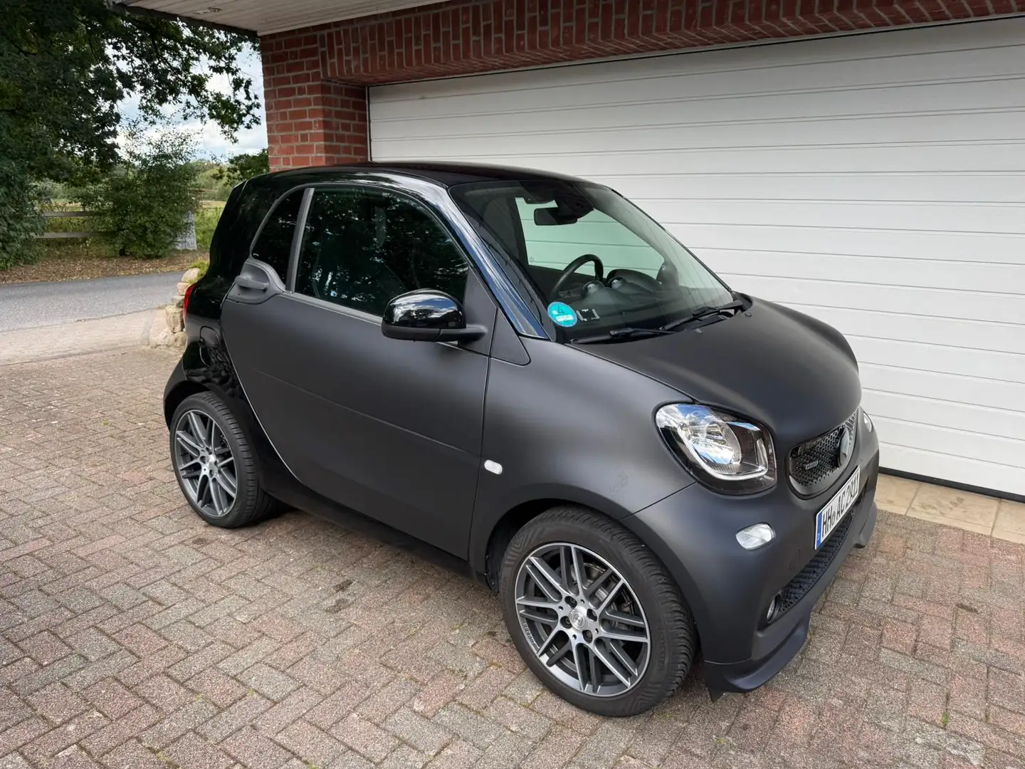 smart forTwo Brabus Xclusive, Leder, Kamera, Navi Schwarz - 1