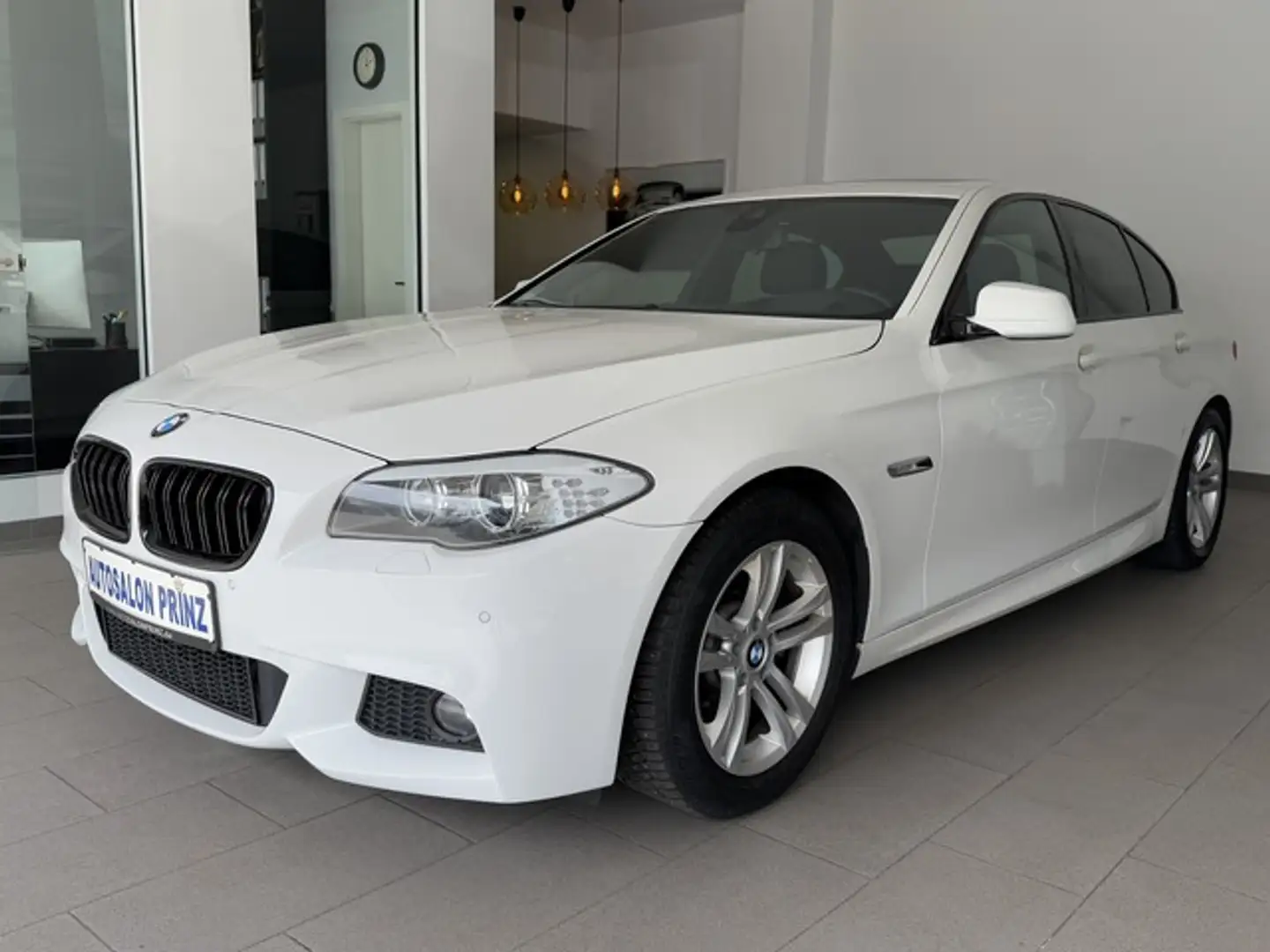 BMW 520 d AUTOM NAVI KLI LEDER PDC XEN eGSD KAMERA Blanc - 1