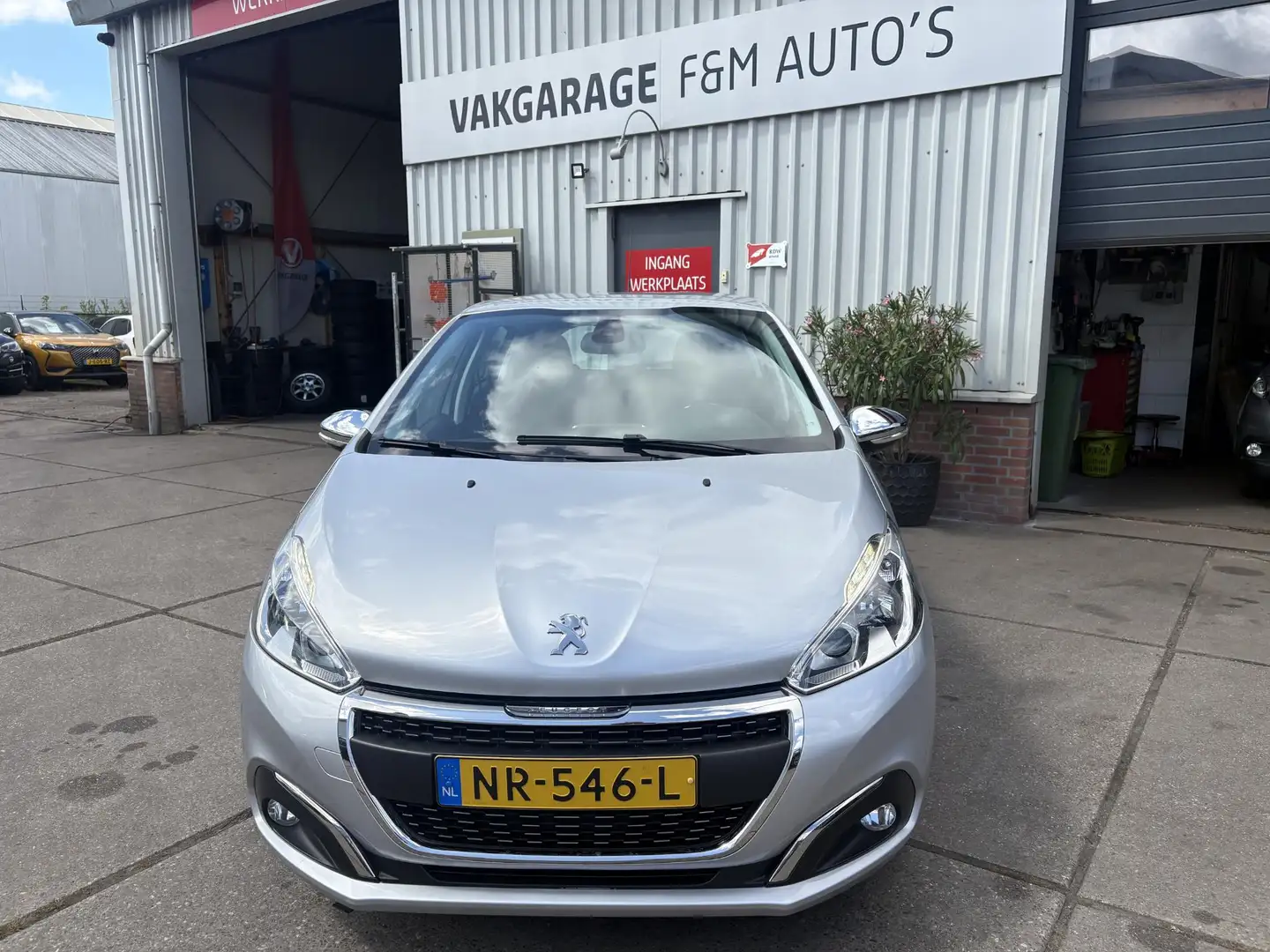 Peugeot 208 1.2 PureTech Allure Grigio - 2