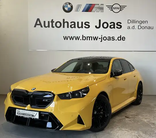 BMW M5 main image