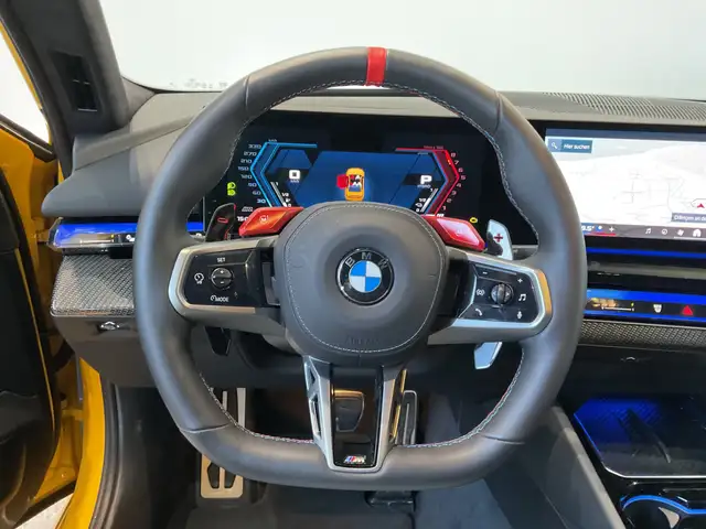 BMW M5 view 4
