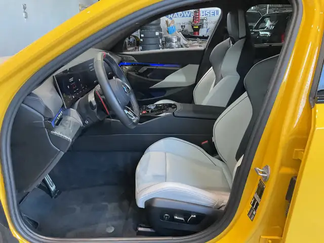 BMW M5 view 7
