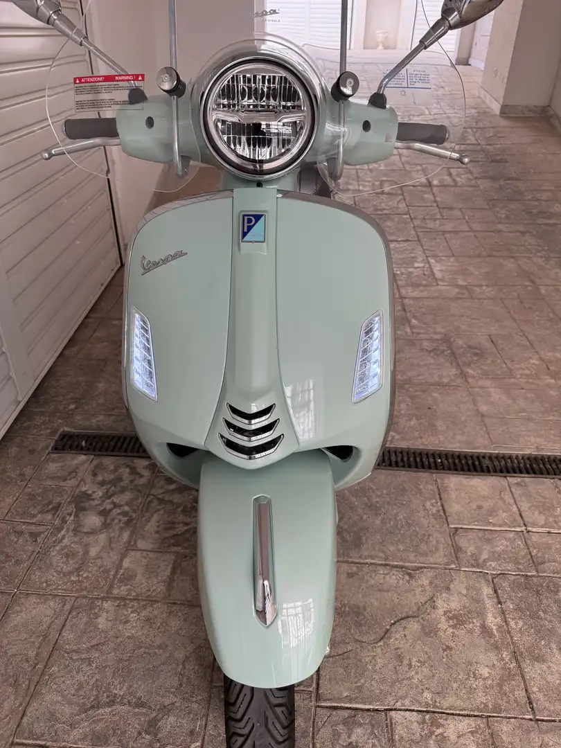 Vespa GTS Super 300 Zöld - 2