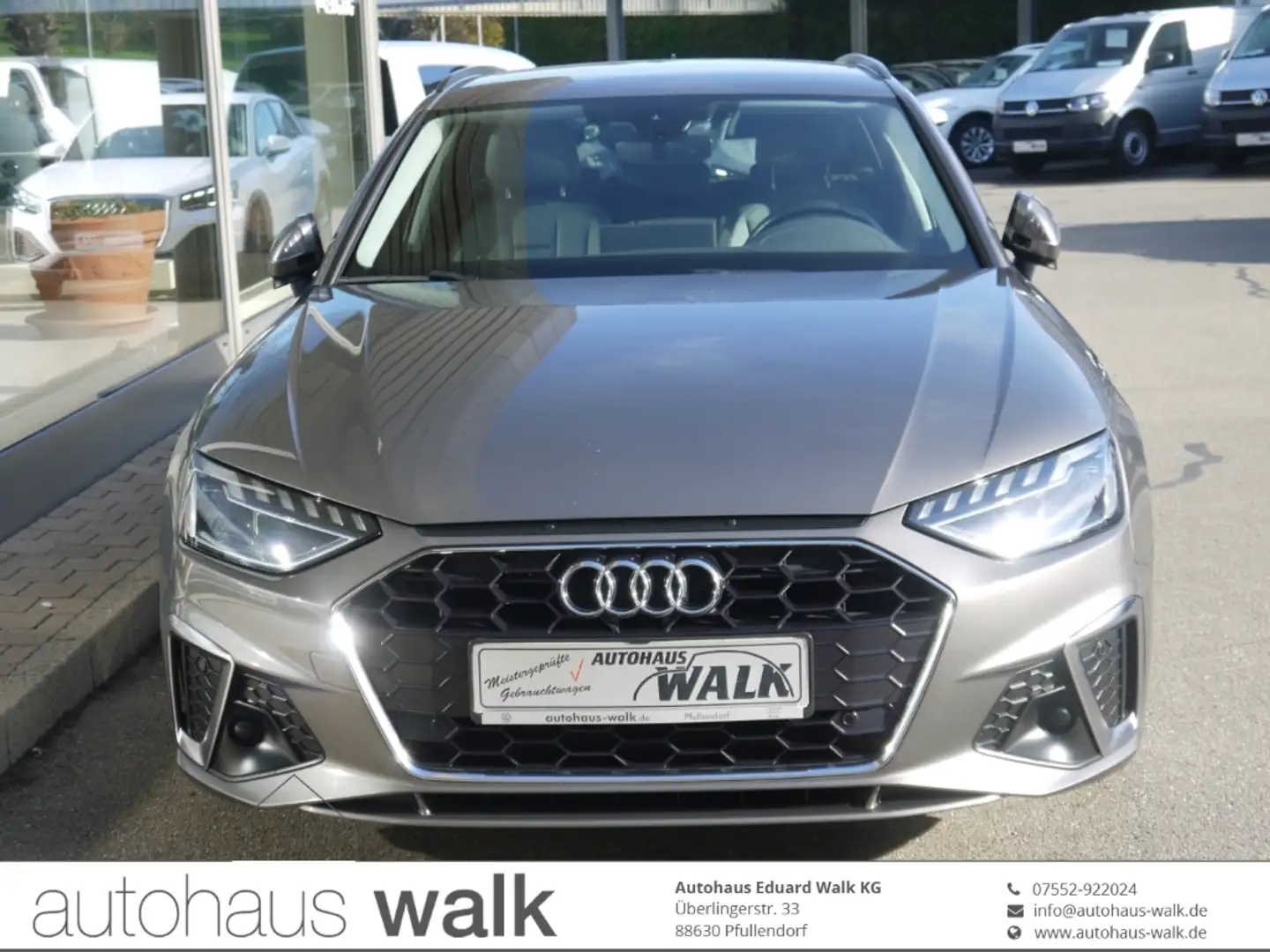 Audi A4 Avant 40 TDI S tronic line NAVI AHK LED RFK Grau - 1