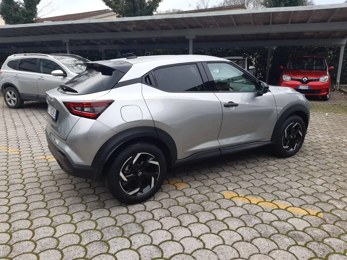 Nissan Juke Juke 1.0 DIG-T 114 CV Acenta Grigio - 2