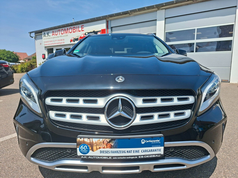 Mercedes-Benz GLA 180 Urban — photo 4