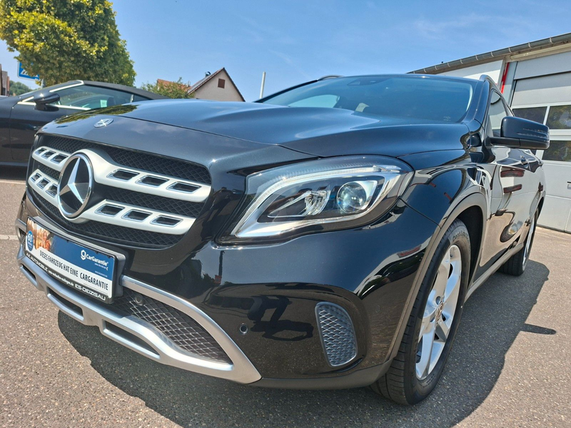 Mercedes-Benz GLA 180 Urban — photo 5