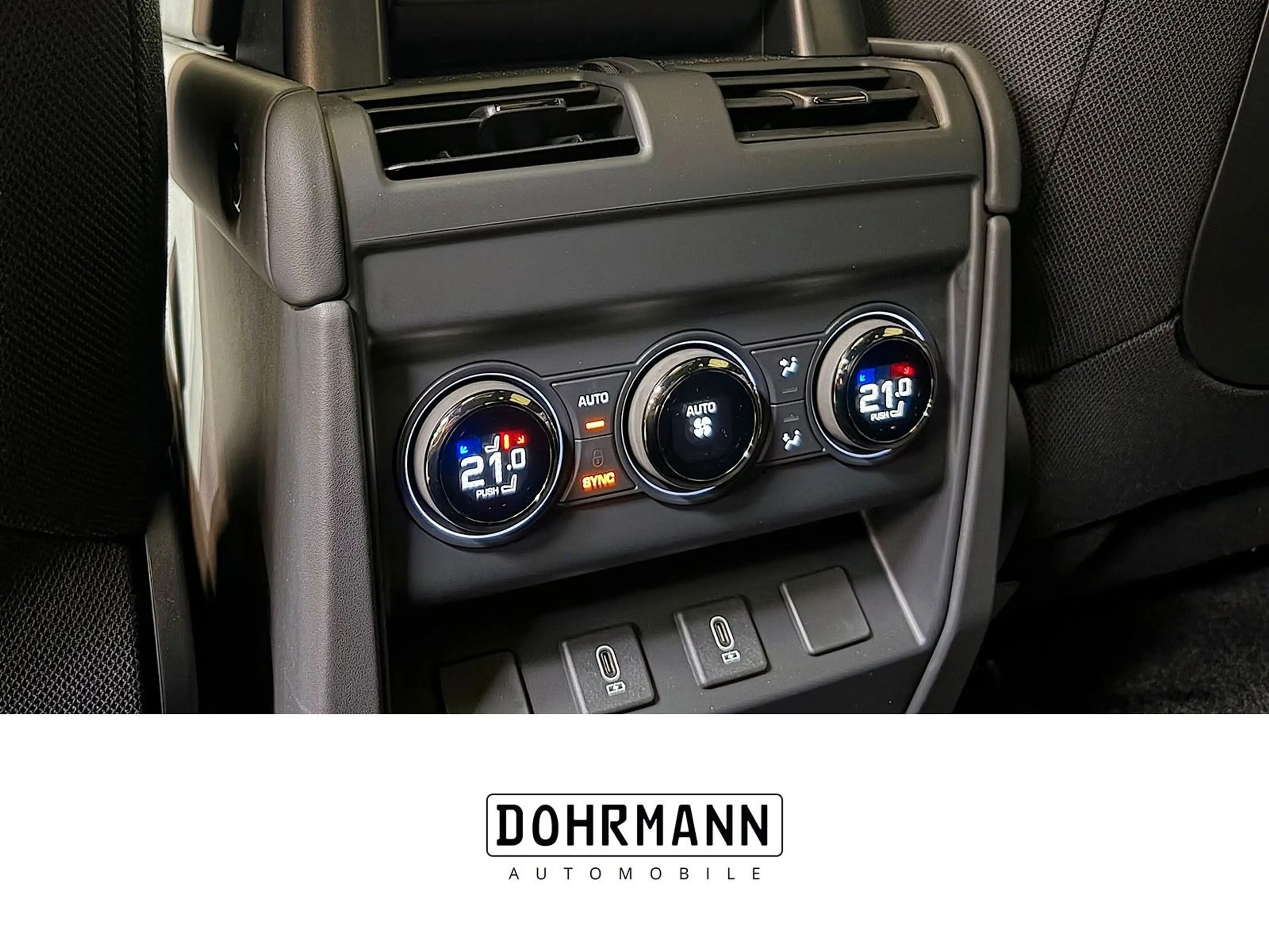 Land Rover Defender 110 OCTA Black Edition*Full*EXPORT! — photo 15
