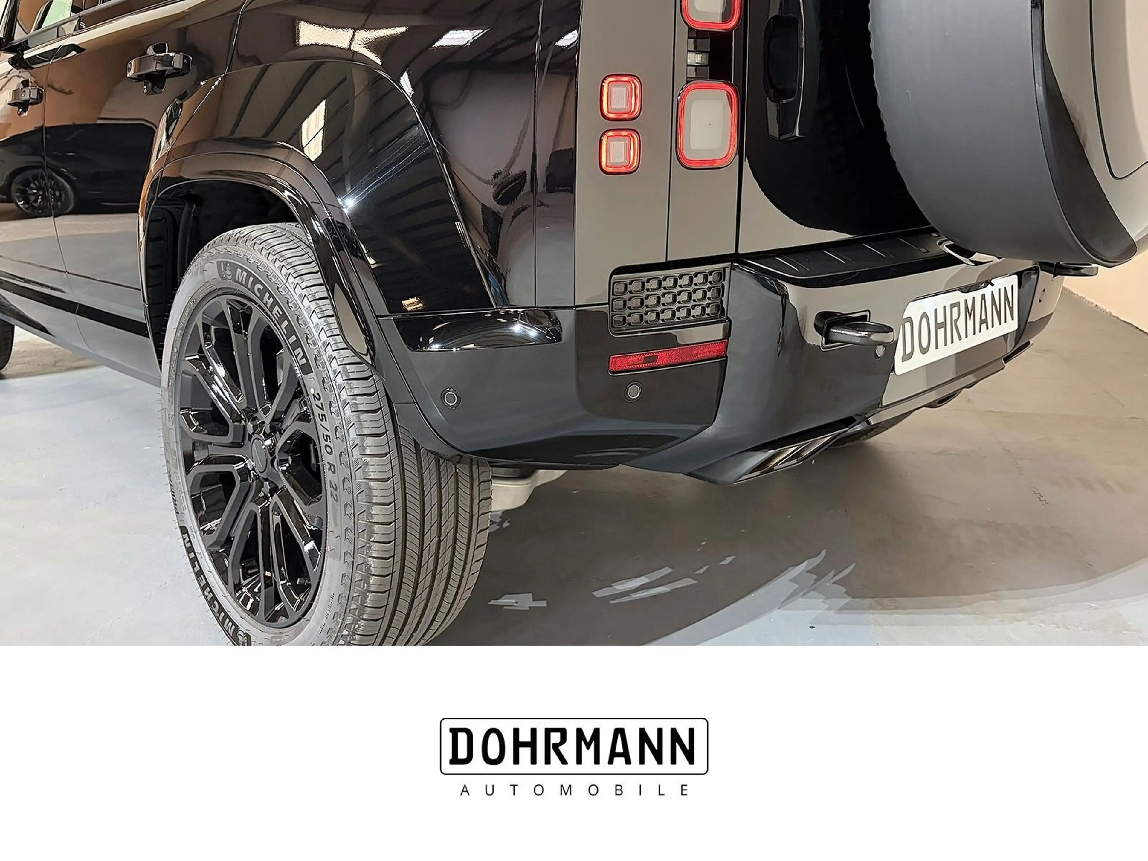 Land Rover Defender 110 OCTA Black Edition*Full*EXPORT! — photo 7