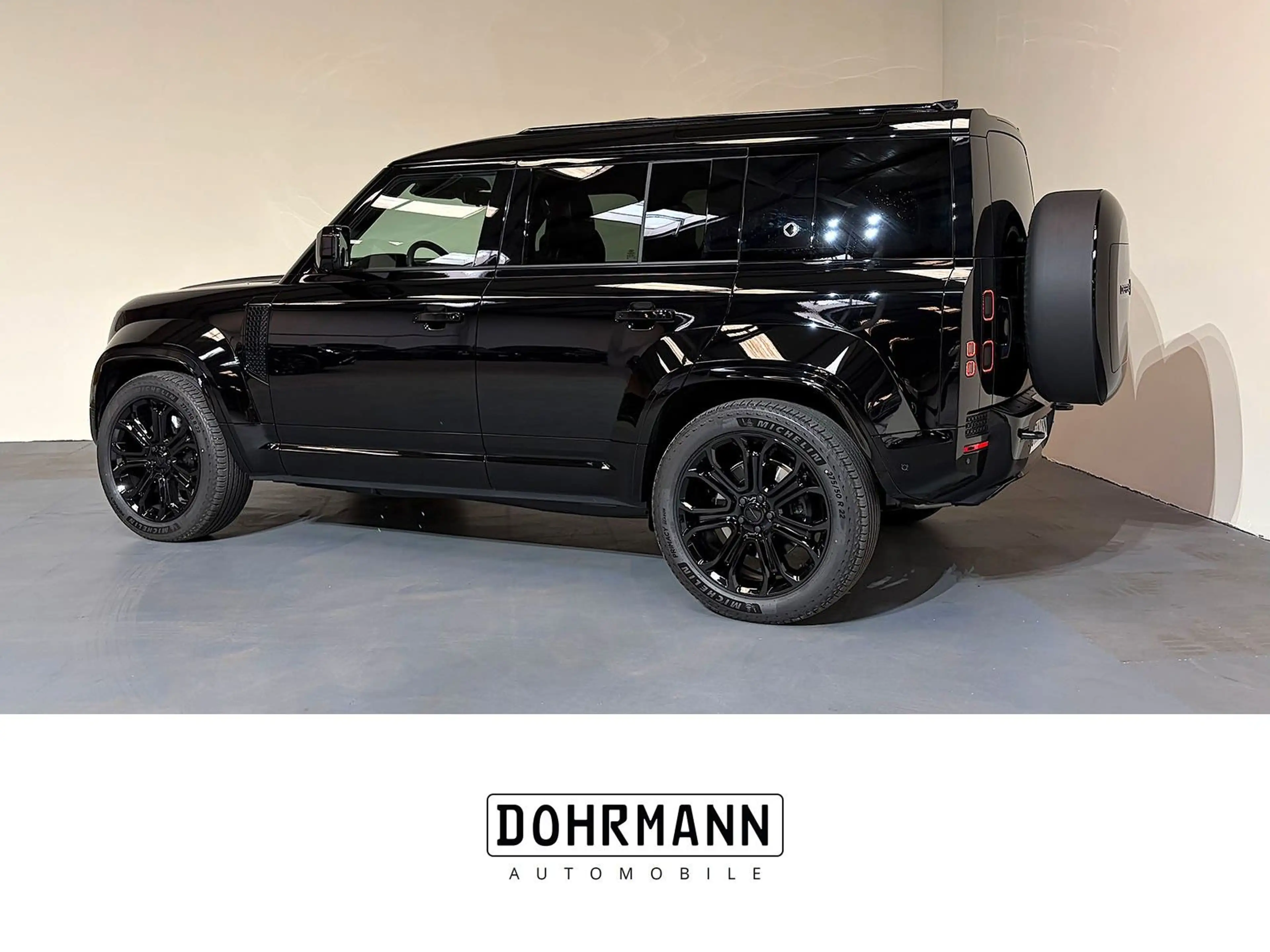 Land Rover Defender 110 OCTA Black Edition*Full*EXPORT! — photo 5