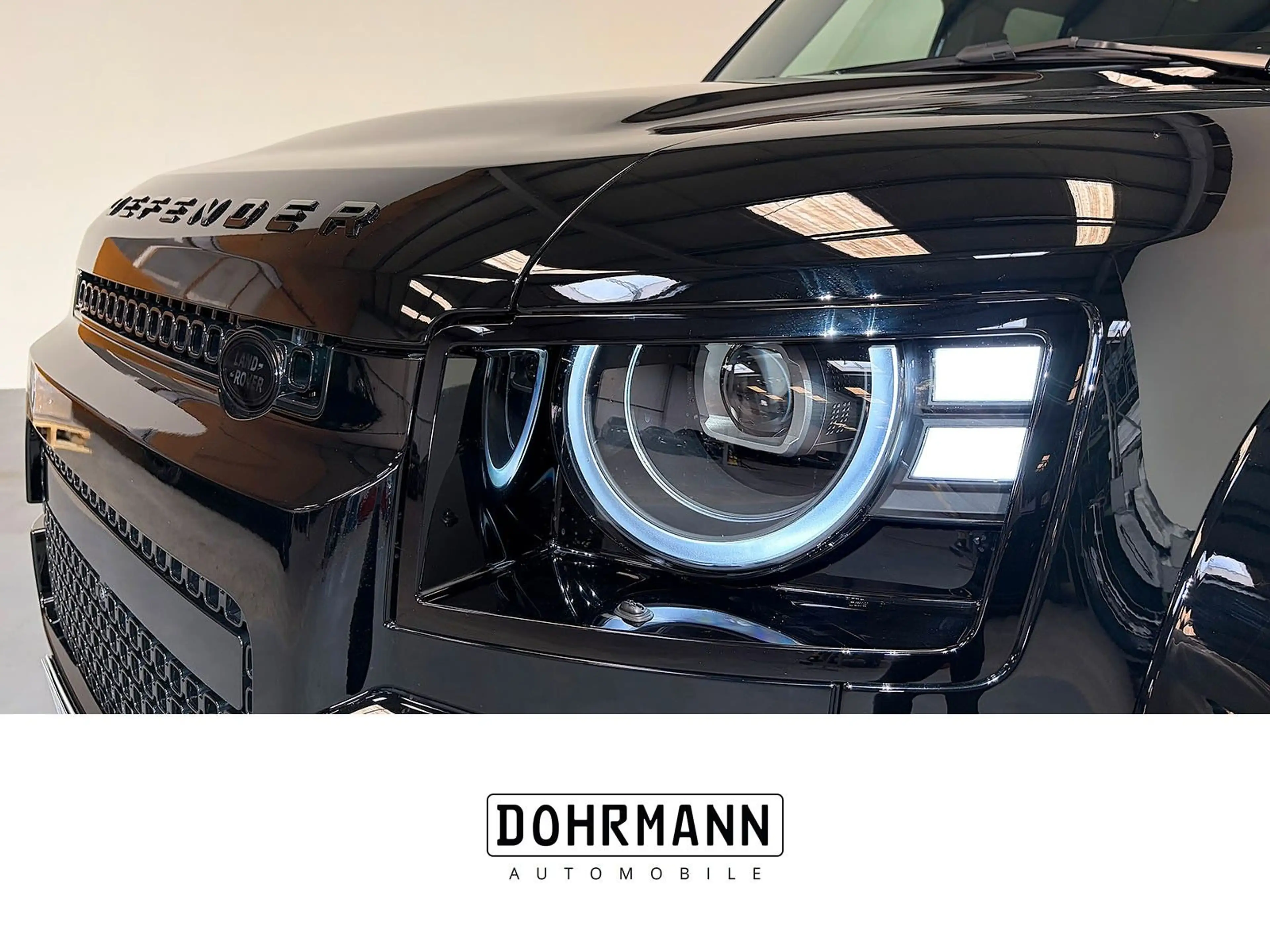 Land Rover Defender 110 OCTA Black Edition*Full*EXPORT! — photo 3