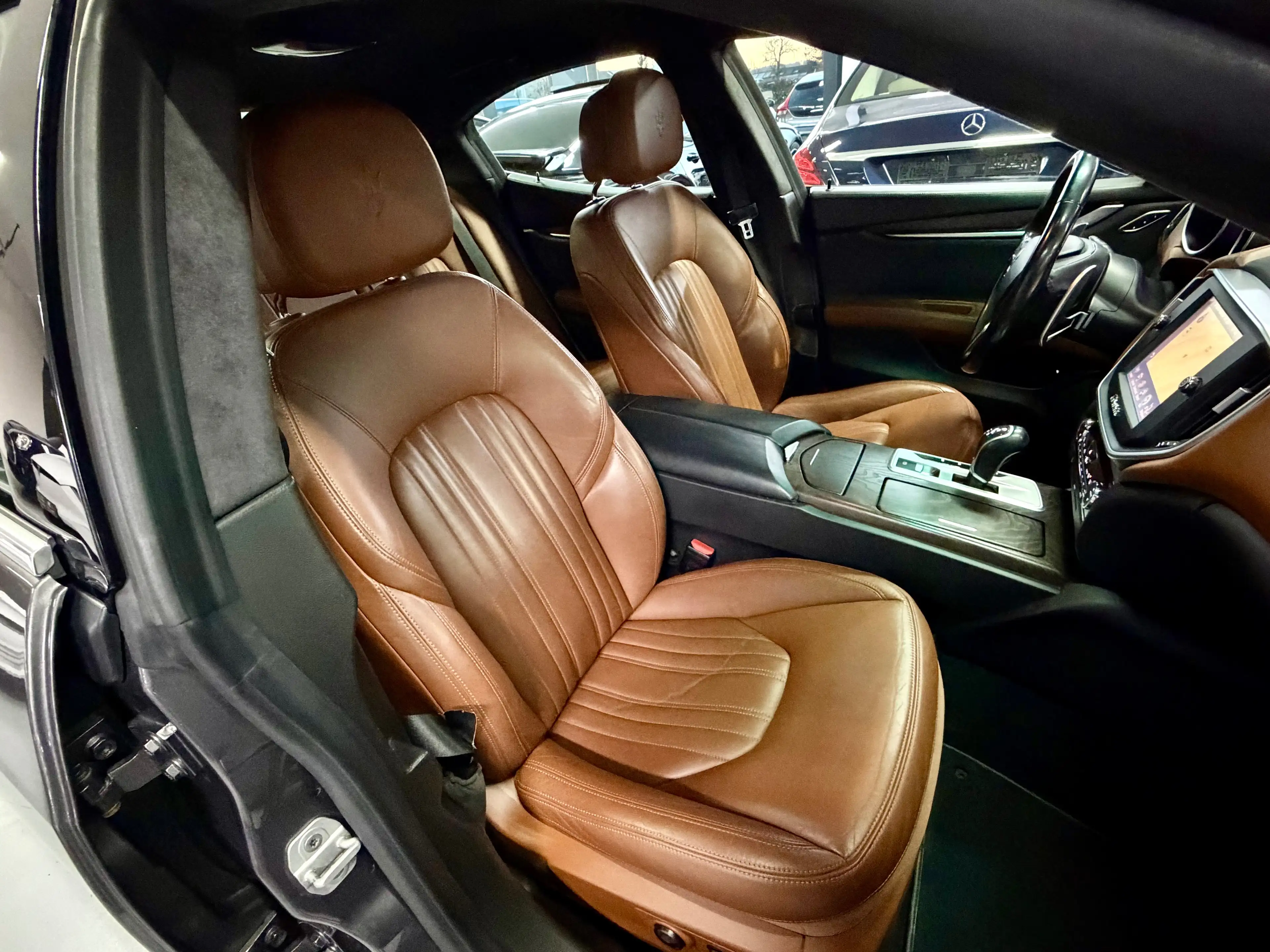 Maserati Ghibli Ghibli 3.0 D — photo 11