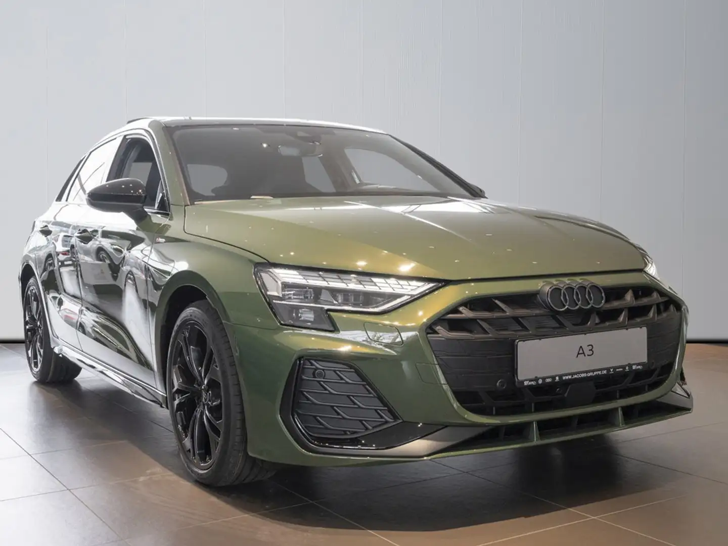 Audi A3 Sportback 35 TDI S line Dynamikpaket, Matr Grün - 2