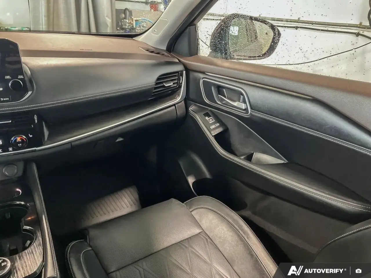 Nissan Rogue снимка Nissan Rogue