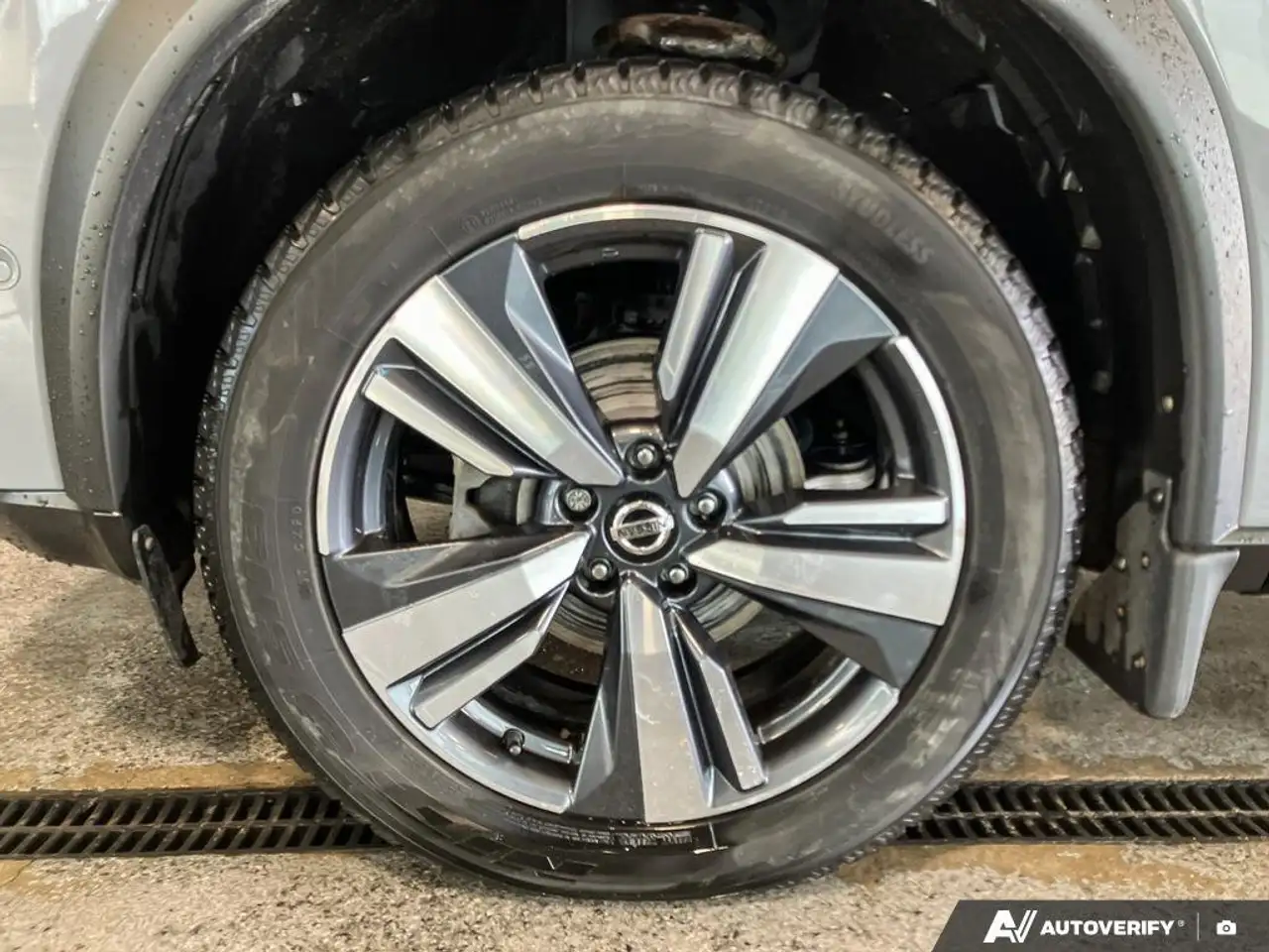 Nissan Rogue снимка Nissan Rogue