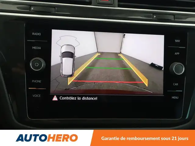 Volkswagen Tiguan view 23